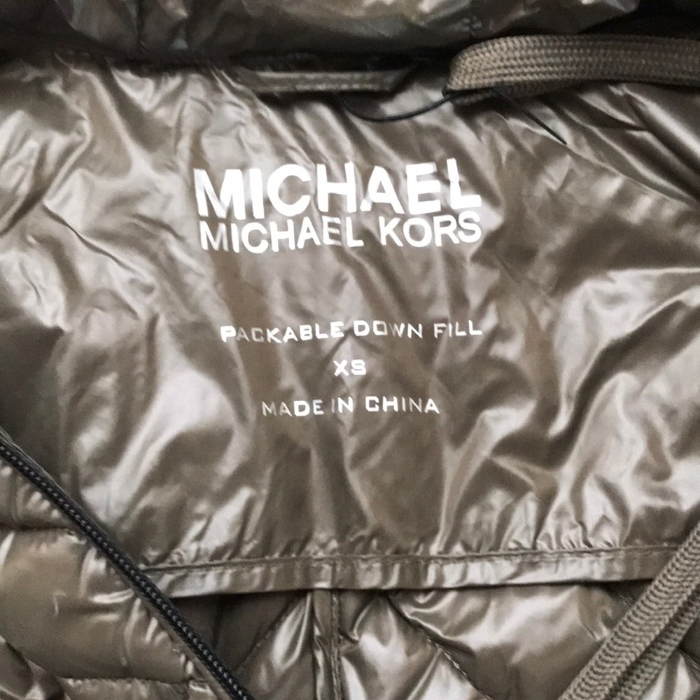 NWT Michael Kors down coat - Picture 5 of 8